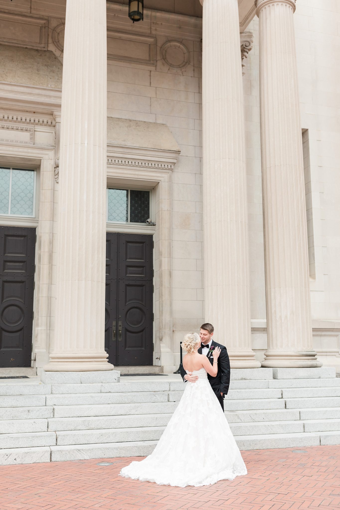 Alicia, a Washington, DC wedding photographer, captures this stunning black-tie wedding at the Cathedral of the Sacred Heart and Omni Hotel in Richmond, VA.