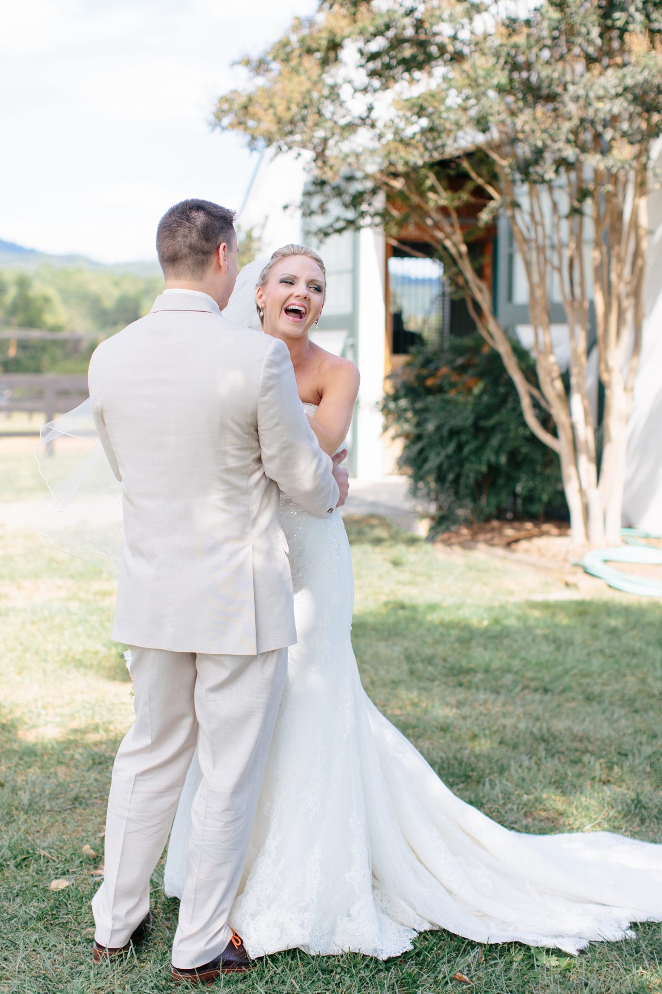 A gorgeous wedding featuring stunning landscapes at King Family Vineyard in Charlottesville, VA -- photographed by Alicia Lacey Photography, a Washington DC wedding photographer.