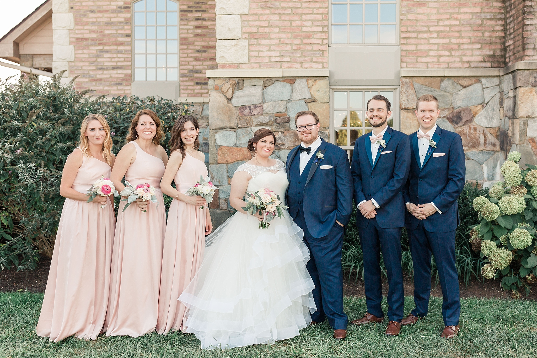 A classic Kate Spade themed wedding at Early Mountain Vineyards in Madison, VA. 