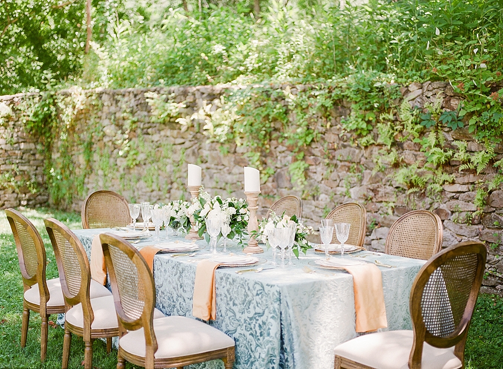 This regal Retreat at Coool Spring wedding features a stately color palette of lush blues, greens, and golds.