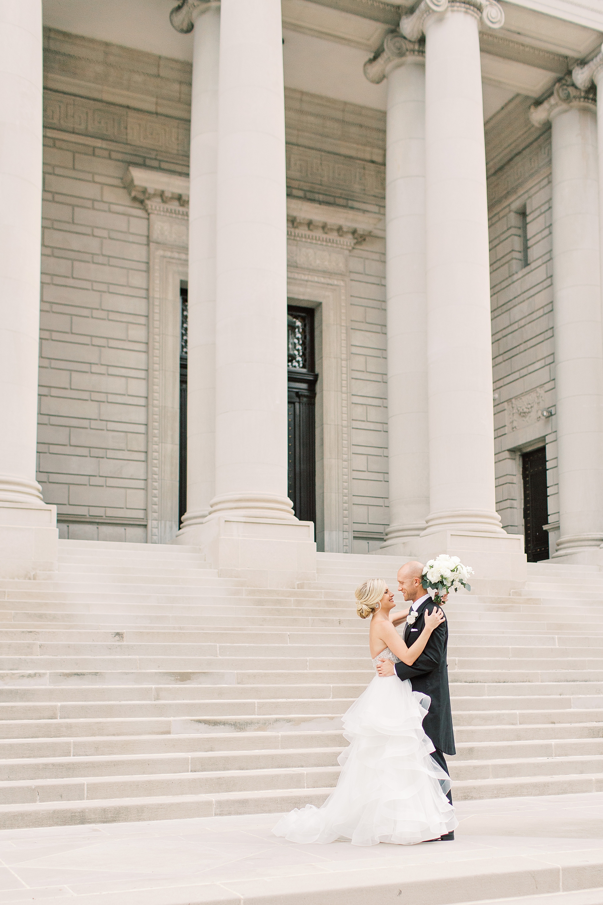 An elegant Carnegie Institution for Science wedding in Washington, DC photographed by Alicia Lacey Photography.