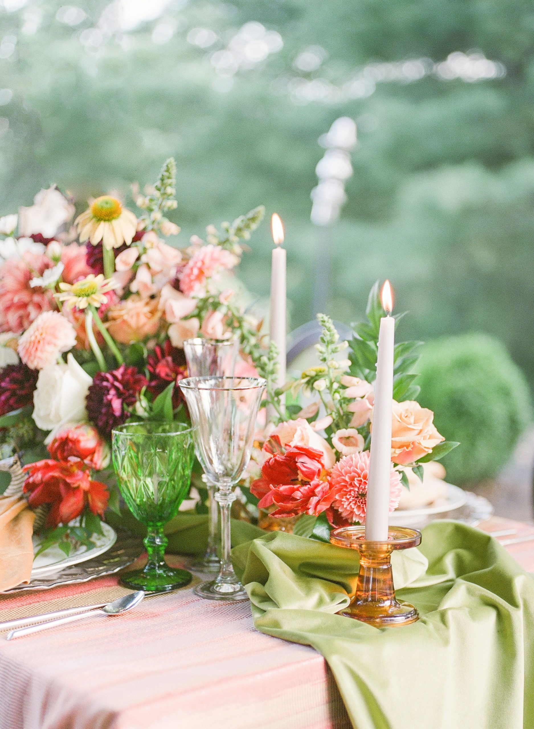 Washington, DC wedding photographer, Alicia Lacey captures this unique and subtle safari inspired wedding decor from SRS Events.
