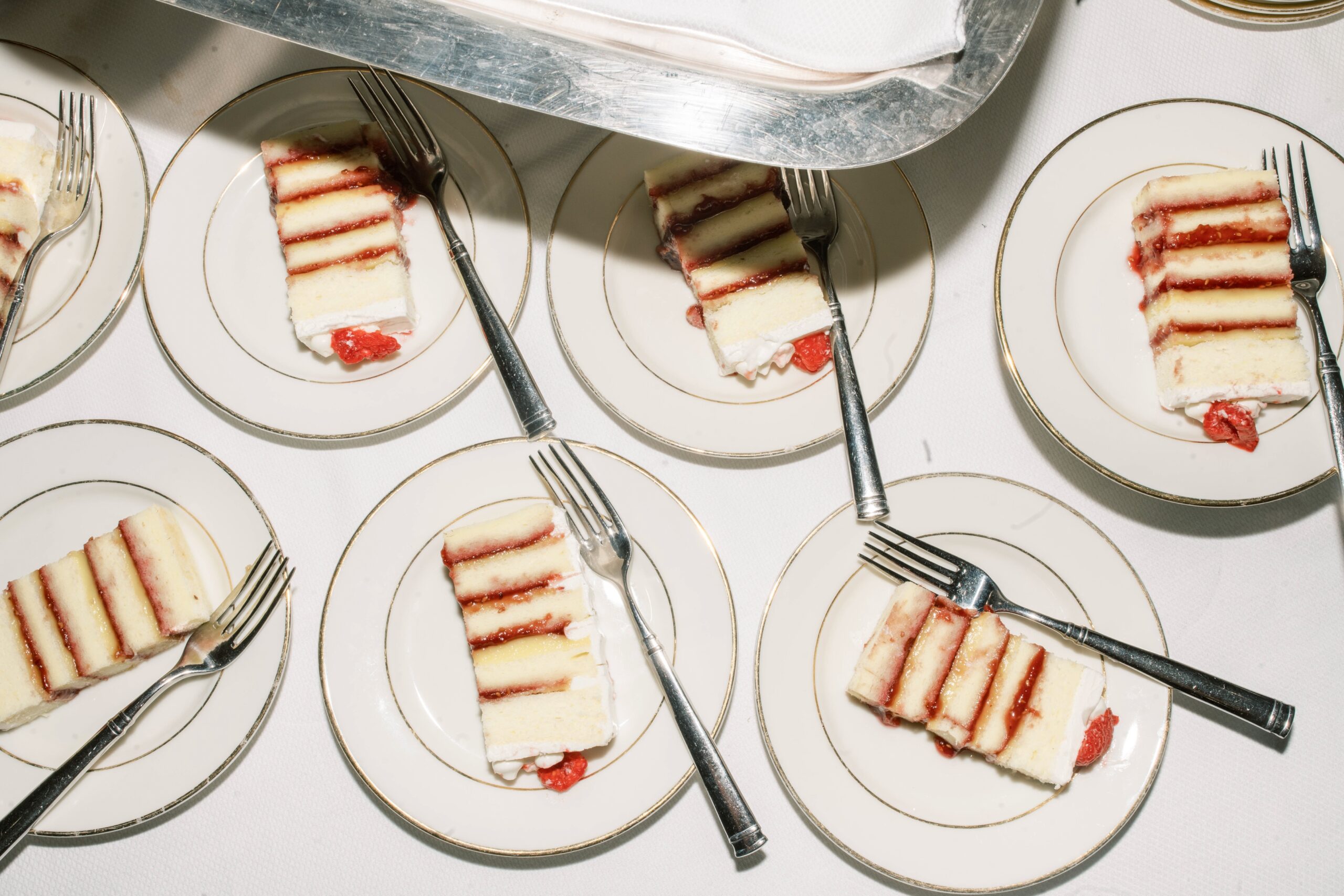 A classic fall wedding in the courtyard and ballroom at the St. Regis in downtown Washington, DC.