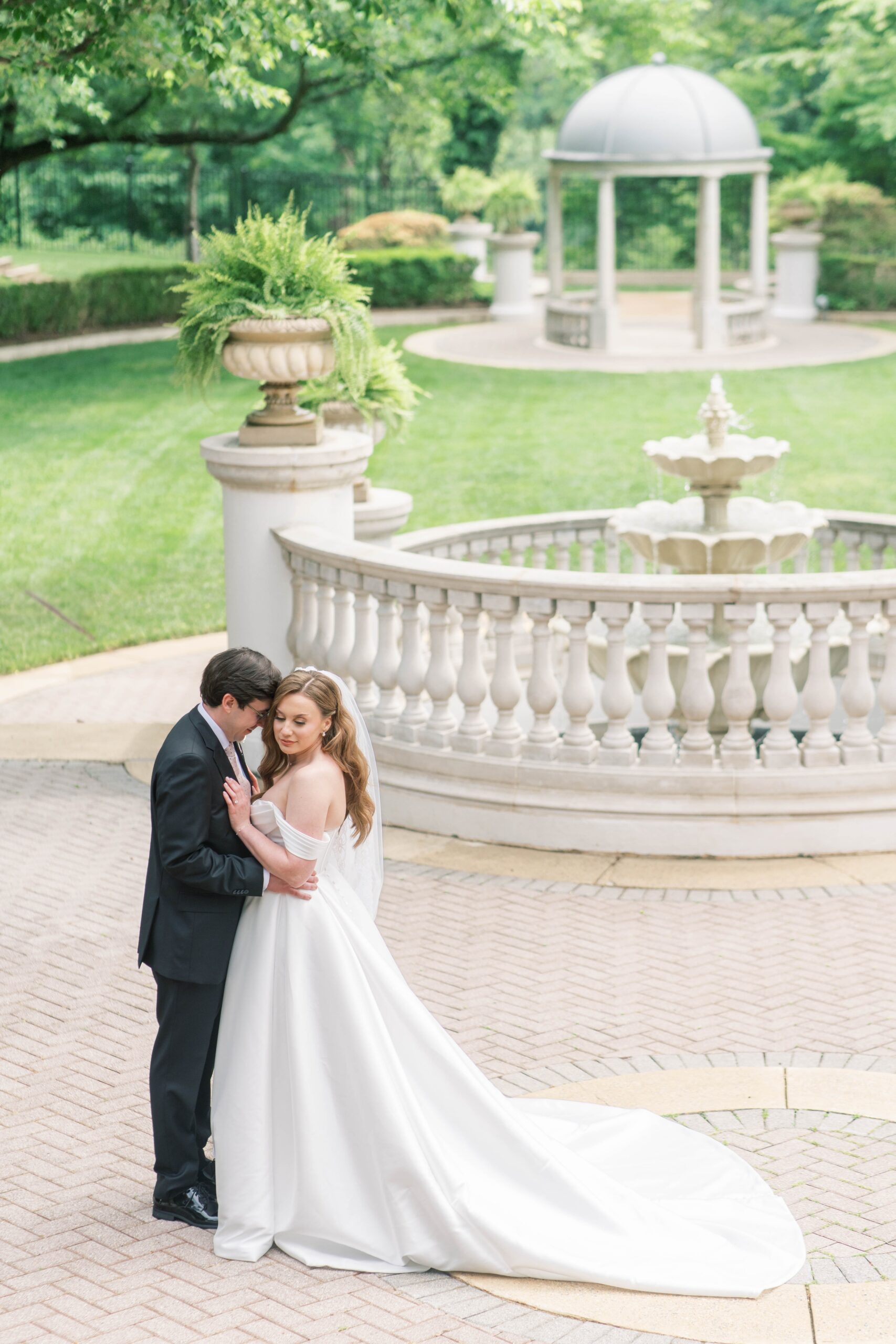 A romantic spring wedding at the Omni Shoreham Hotel & Resort in Washington, DC.