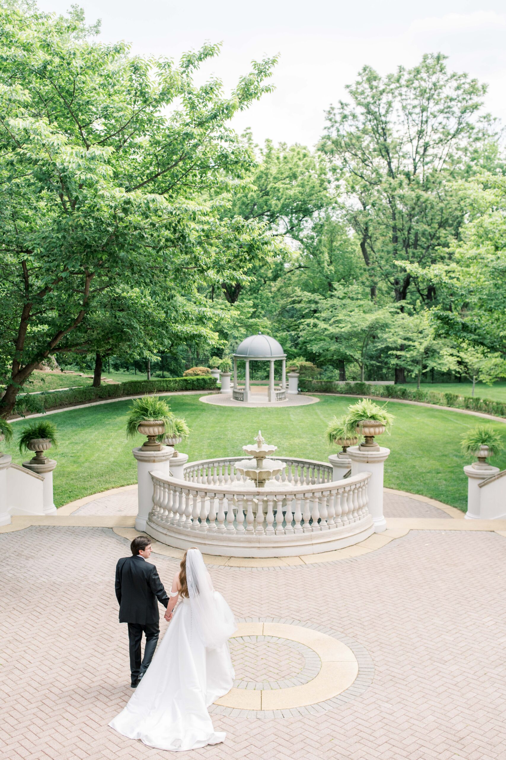 A romantic spring wedding at the Omni Shoreham Hotel & Resort in Washington, DC.