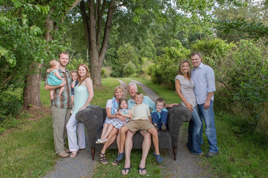 A large family photography session at 48 Fields in Leesburg, VA.