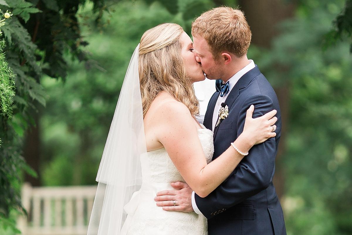 Kissing on your wedding day is never a bad thing! This Washington, DC photographer gives brides a tip on when to do one more and why it's important.